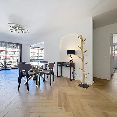 Chic Avec Balcon Carre D Or Appartement *