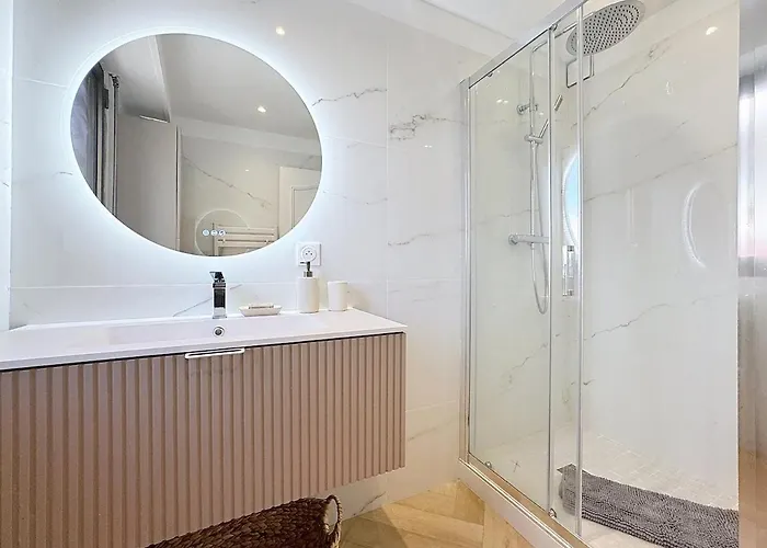Apartmán Chic Avec Balcon Carre D Or