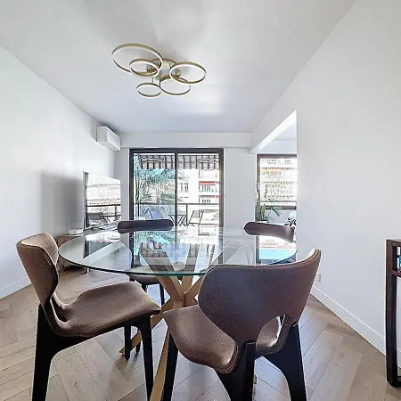 Apartmán Chic Avec Balcon Carre D Or *